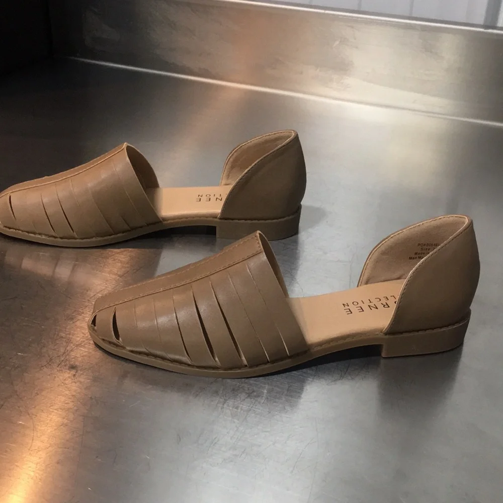 New WB Woman’s Journee Collection Brown Flats - Picture 3 of 7